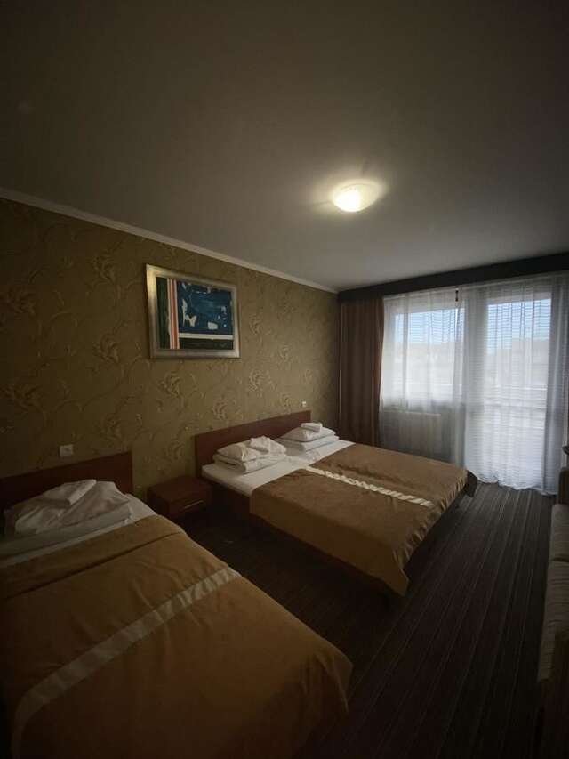 Отель Intourist-Zakarpattia Hotel Ужгород-9